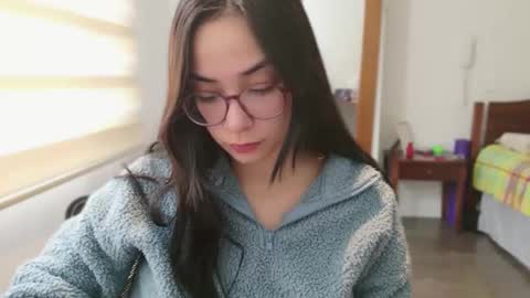 Luli online show from April 25, 1:14 pm