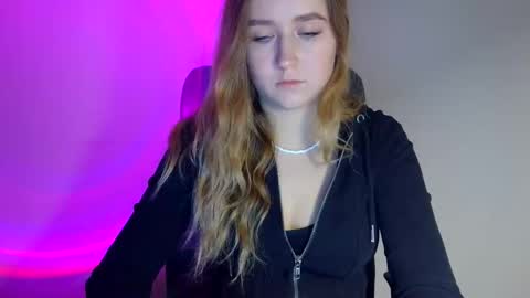 Lulu Baby18 online show from December 3, 8:18 pm