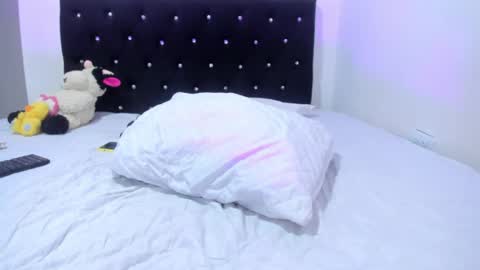 Snapshot of lulu_exotic chatting on March 27, 10:31 pm BRENDA TATIANA online show from March 27, 10:31 pm