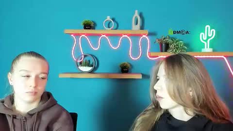 Snapshot of lulu_fly_ chatting on October 17, 8:39 am lulu_fly_ online show from October 17, 8:39 am
