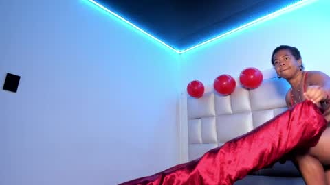 elizabeth online show from May 6, 12:10 pm