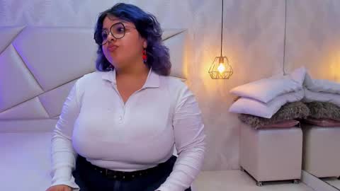 lulu online show from December 2, 7:09 pm