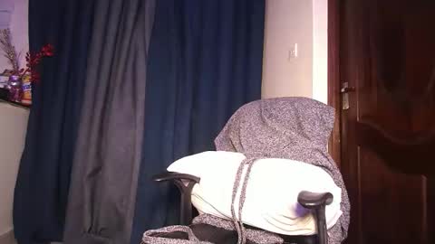 lulu_sparks1 online show from January 16, 7:23 am