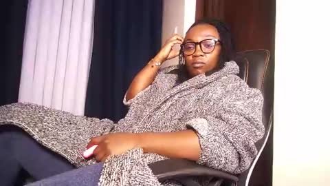 lulu_sparks1 online show from May 2, 5:29 pm