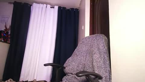 lulu_sparks1 online show from May 10, 5:12 am