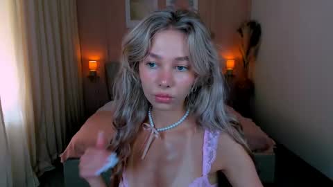 Alise online show from May 17, 1:18 pm