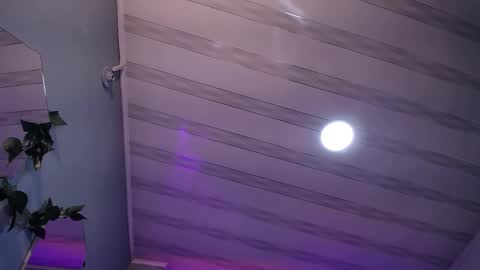 Snapshot of lulugh_ chatting on October 21, 7:58 pm lulu online show from October 21, 7:58 pm