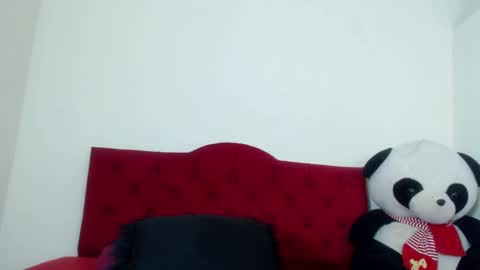 LULU online show from February 5, 6:37 pm