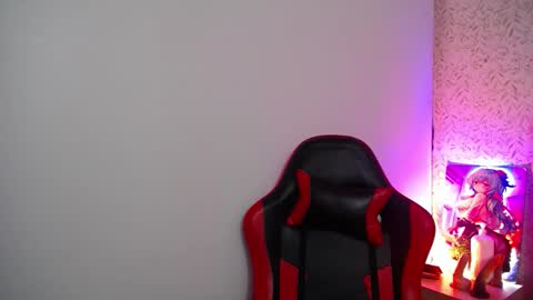 Luly online show from November 18, 3:34 am