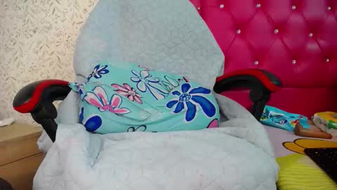 Luly online show from November 29, 4:10 pm