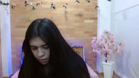 Leidydi  online show from July 2, 10:54 am