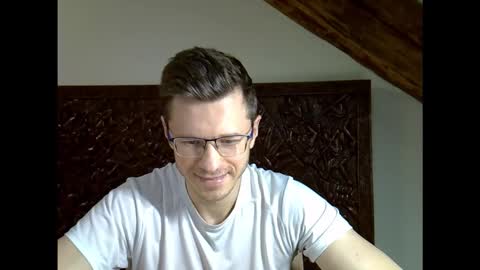 Andrew independent model 2000-0000 CET daily online show from February 25, 8:07 pm