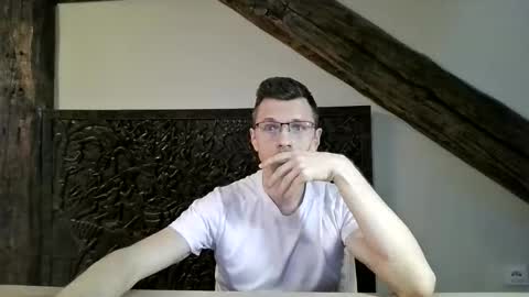 Andrew independent model 2000-0000 CET daily online show from March 19, 4:44 pm