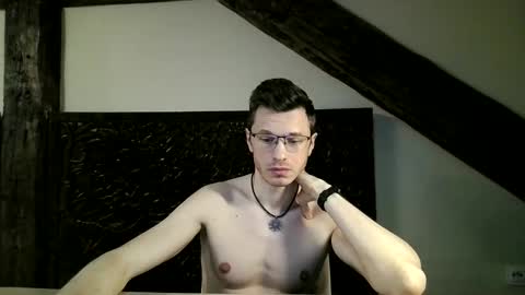 Andrew independent model 2000-0000 CET daily online show from April 15, 9:04 pm