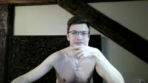 Andrew independent model 2000-0000 CET daily online show from April 30, 8:15 pm