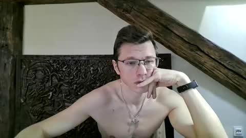 Andrew independent model 2000-0000 CET daily online show from May 5, 9:06 am