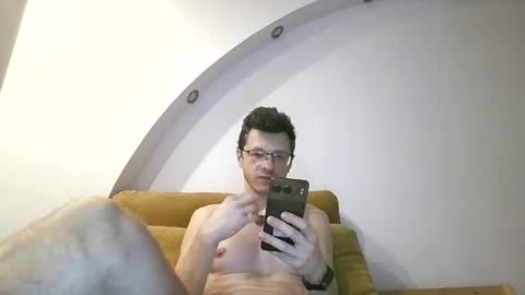 Andrew independent model 2000-0000 CET daily online show from June 30, 2:07 pm