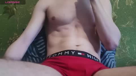 Snapshot of lumberxxxx chatting on December 18, 12:44 pm lumberxxxx online show from December 18, 12:44 pm