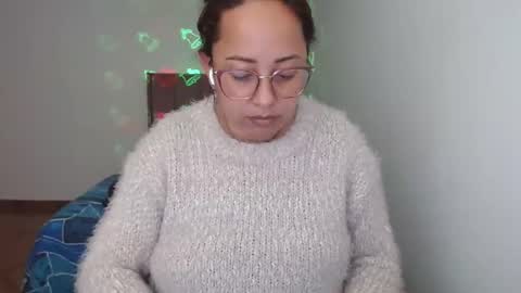 Snapshot of lumi_84 chatting on December 11, 1:58 am LUMI online show from December 11, 1:58 am