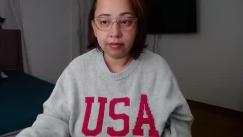 Snapshot of lumi_84 chatting on January 18, 9:13 am LUMI online show from January 18, 9:13 am