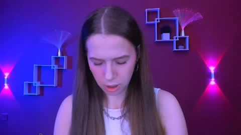 Sweet Lumi online show from May 13, 7:39 am