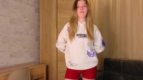 Wendy online show from March 31, 4:18 pm