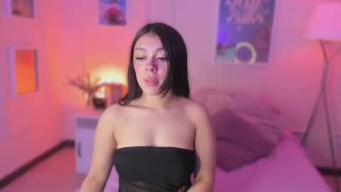 Snapshot of lummii_ chatting on March 21, 7:50 pm lummii_ online show from March 21, 7:50 pm