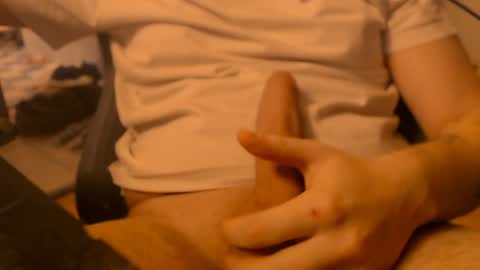 Snapshot of lumpie2508 chatting on December 5, 12:08 am lumpie2508 online show from December 5, 12:08 am