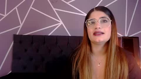 Snapshot of luna1126 chatting on March 19, 11:47 am luna1126 online show from March 19, 11:47 am