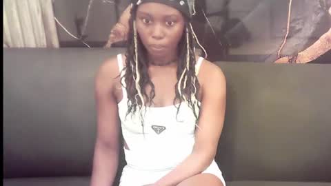 luna253951 online show from July 2, 6:25 pm