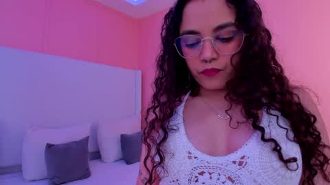 Luna online show from April 14, 4:46 pm