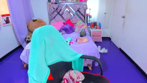 luna_analya online show from May 2, 6:57 pm