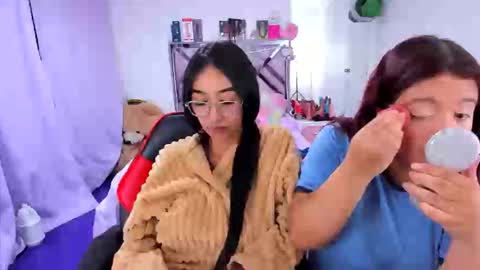 luna_analya online show from May 21, 12:06 am