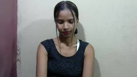 Laura online show from May 2, 3:44 am