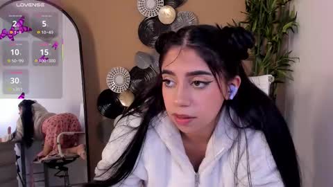 luna_cute14 online show from March 13, 9:21 pm