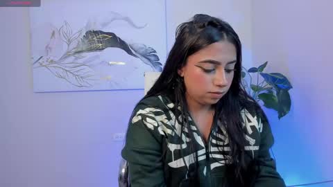 luna_cute14 online show from May 2, 9:31 pm