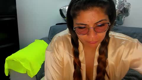 Snapshot of luna_dumont chatting on January 26, 9:18 pm luna online show from January 26, 9:18 pm