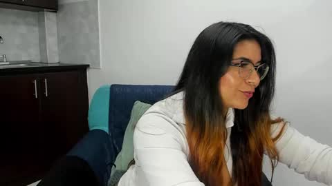 Snapshot of luna_dumont chatting on February 13, 2:20 pm luna online show from February 13, 2:20 pm
