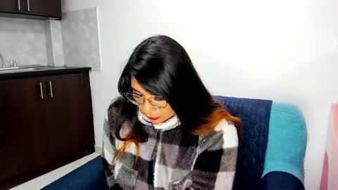 Snapshot of luna_dumont chatting on February 18, 11:22 am luna online show from February 18, 11:22 am