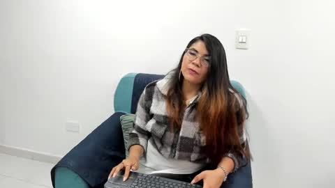 Snapshot of luna_dumont chatting on March 6, 11:25 am luna online show from March 6, 11:25 am