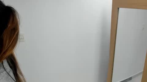 Snapshot of luna_dumont chatting on March 8, 8:00 am luna online show from March 8, 8:00 am