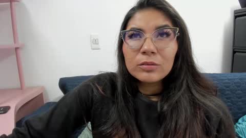 Snapshot of luna_dumont chatting on September 21, 11:23 am luna online show from September 21, 11:23 am