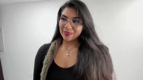 Snapshot of luna_dumont chatting on October 2, 6:15 pm luna online show from October 2, 6:15 pm