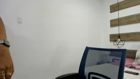 Snapshot of luna_dumont chatting on October 6, 11:18 am luna online show from October 6, 11:18 am