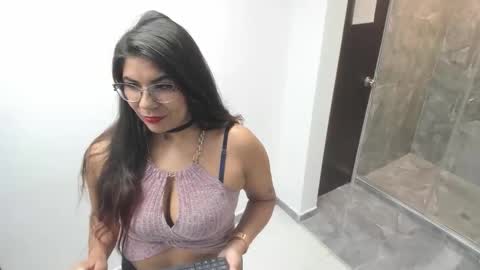 Snapshot of luna_dumont chatting on October 17, 11:13 am luna online show from October 17, 11:13 am