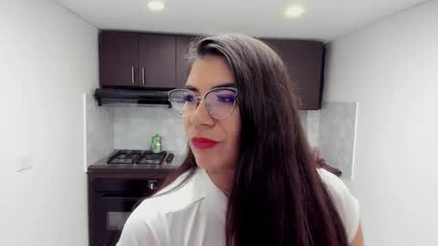 Snapshot of luna_dumont chatting on October 28, 11:14 am luna online show from October 28, 11:14 am