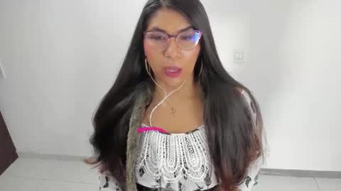 luna  online show from March 25, 11:16 am