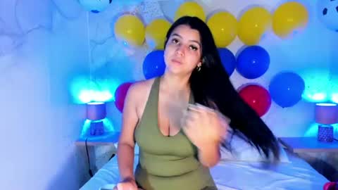 luna_ferrari online show from June 19, 1:15 pm