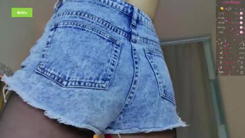 Snapshot of luna_helga chatting on February 24, 6:00 am Luna online show from February 24, 6:00 am