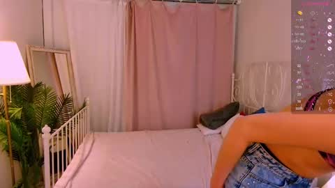 Snapshot of luna_helga chatting on March 5, 1:07 pm Luna online show from March 5, 1:07 pm